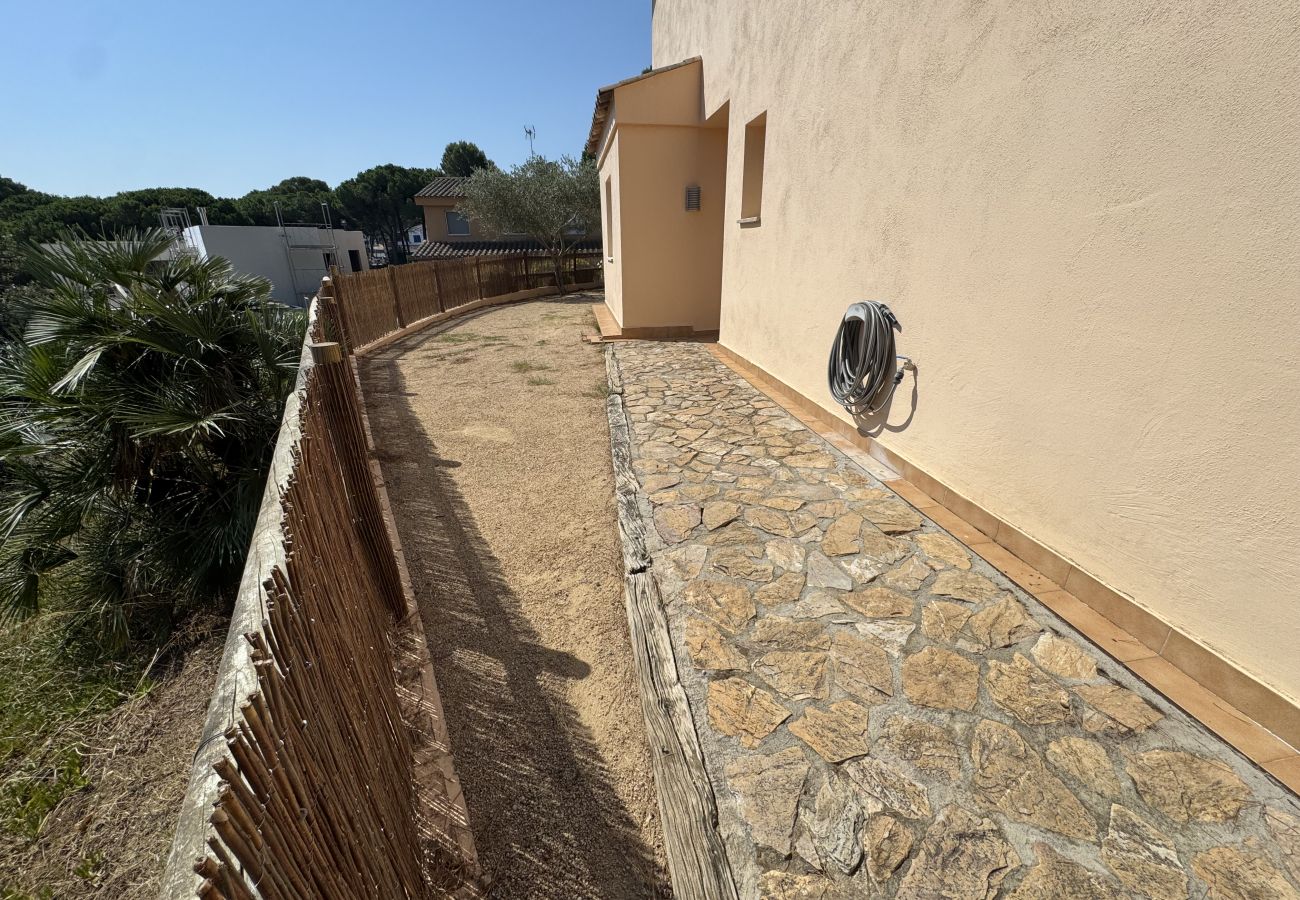 Villa in Pals - Pinamar 2 - Pool, A/C and near the beach