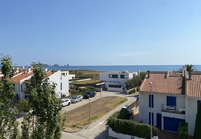 Apartment in Torroella de Montgri - TER 31C - Renewed, sea views, A/C and with pool Apartment in Torroella de Montgri - TER 31C - Renewed, sea views, A/C and with pool