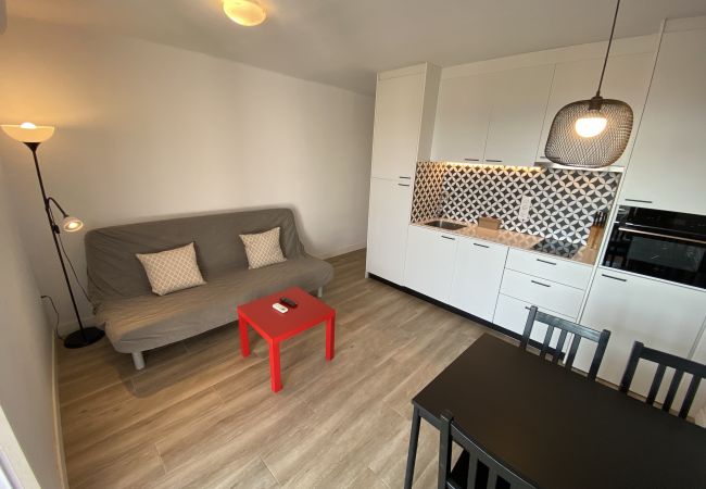 Apartment in Torroella de Montgri - TER 31C - Renewed, sea views, A/C and with pool Apartment in Torroella de Montgri - TER 31C - Renewed, sea views, A/C and with pool