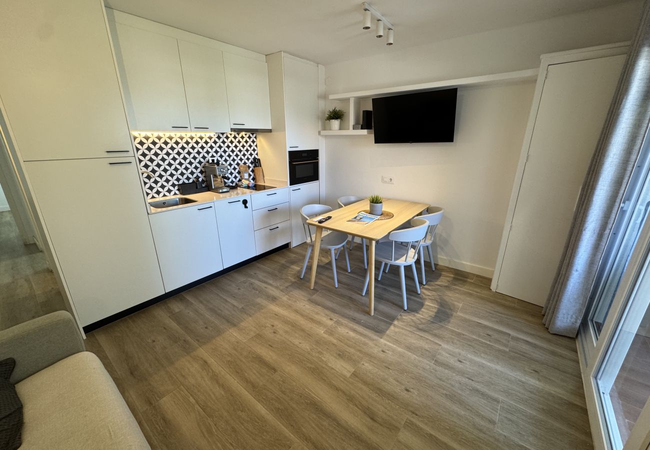 Apartment in Torroella de Montgri - TER  11C - renovated, 80m from the beach and with pool