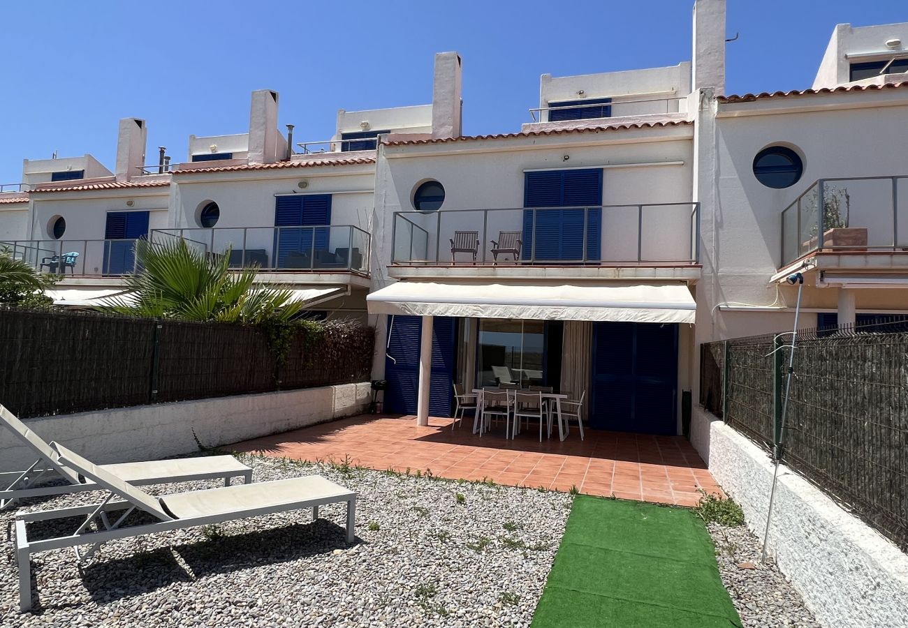 House in Torroella de Montgri - Les Dunes 08 - Beachfront, A/C, and with pool