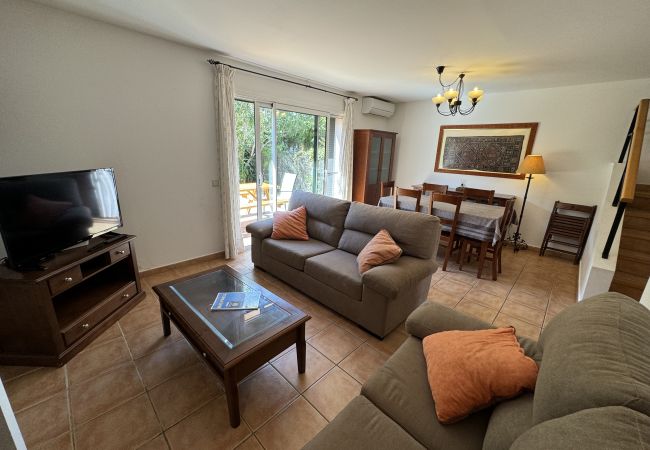 House in Torroella de Montgri - Daró 3D 48 - close to the beach, A/C, WiFi and parking House in Torroella de Montgri - Daró 3D 48 - close to the beach, A/C, WiFi and parking