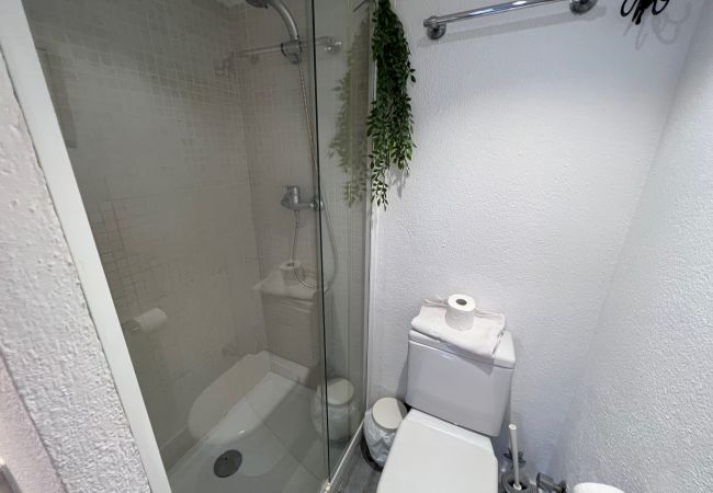 House in Torroella de Montgri - Gregal 122 - A/C, pool and fenced garden House in Torroella de Montgri - Gregal 122 - A/C, pool and fenced garden