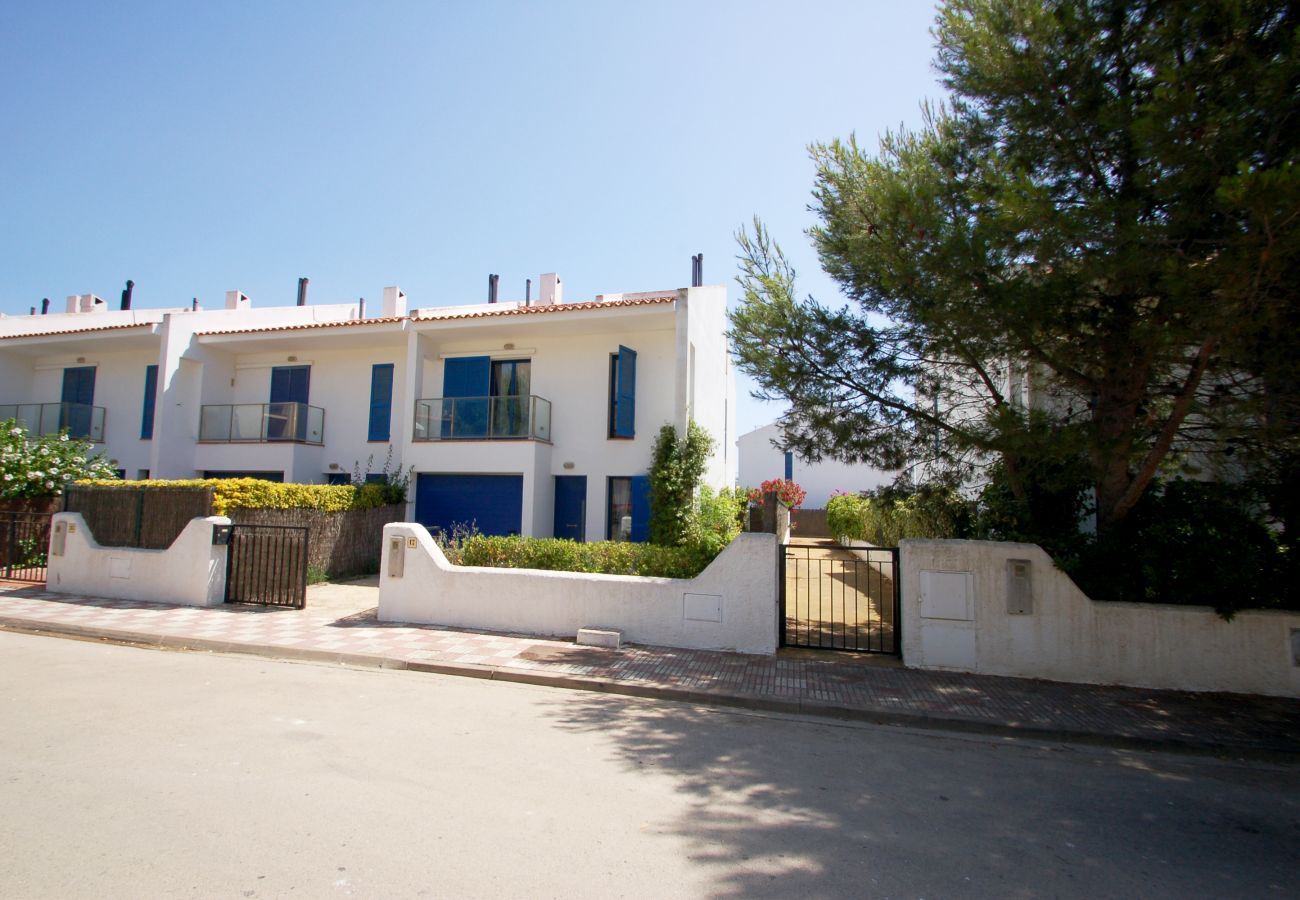 House in Torroella de Montgri - Les Dunes 17 - Beachfront,  pool and with A/C