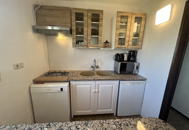 Apartment in Torroella de Montgri - El Perdal Upstairs - Aircon. Wi-Fi, BBQ Apartment in Torroella de Montgri - El Perdal Upstairs - Aircon. Wi-Fi, BBQ