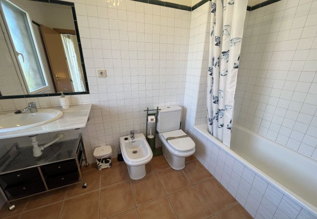 House in Torroella de Montgri - Daró 3D 35 - 150m from the beach, corner house and pool House in Torroella de Montgri - Daró 3D 35 - 150m from the beach, corner house and pool