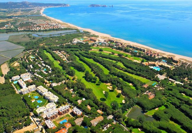 Apartment in Pals - Green Mar 403 - Penthouse with A/C, pool and parking Apartment in Pals - Green Mar 403 - Penthouse with A/C, pool and parking