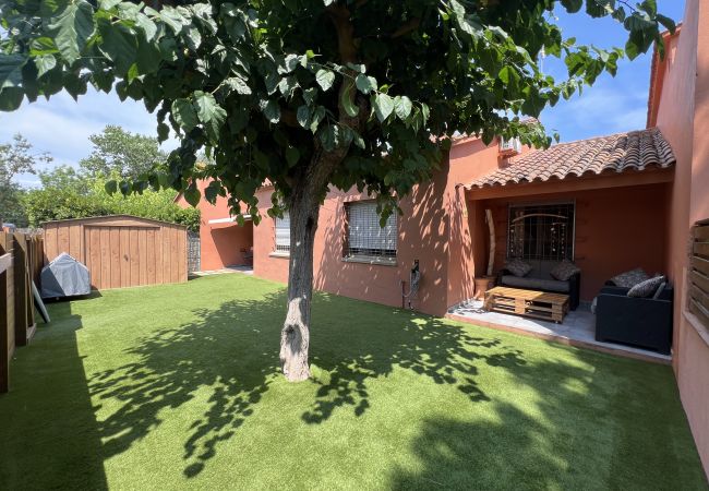 Bungalow/Linked villa in Torroella de Montgri - Gregal 4446 garden, pool and aircon