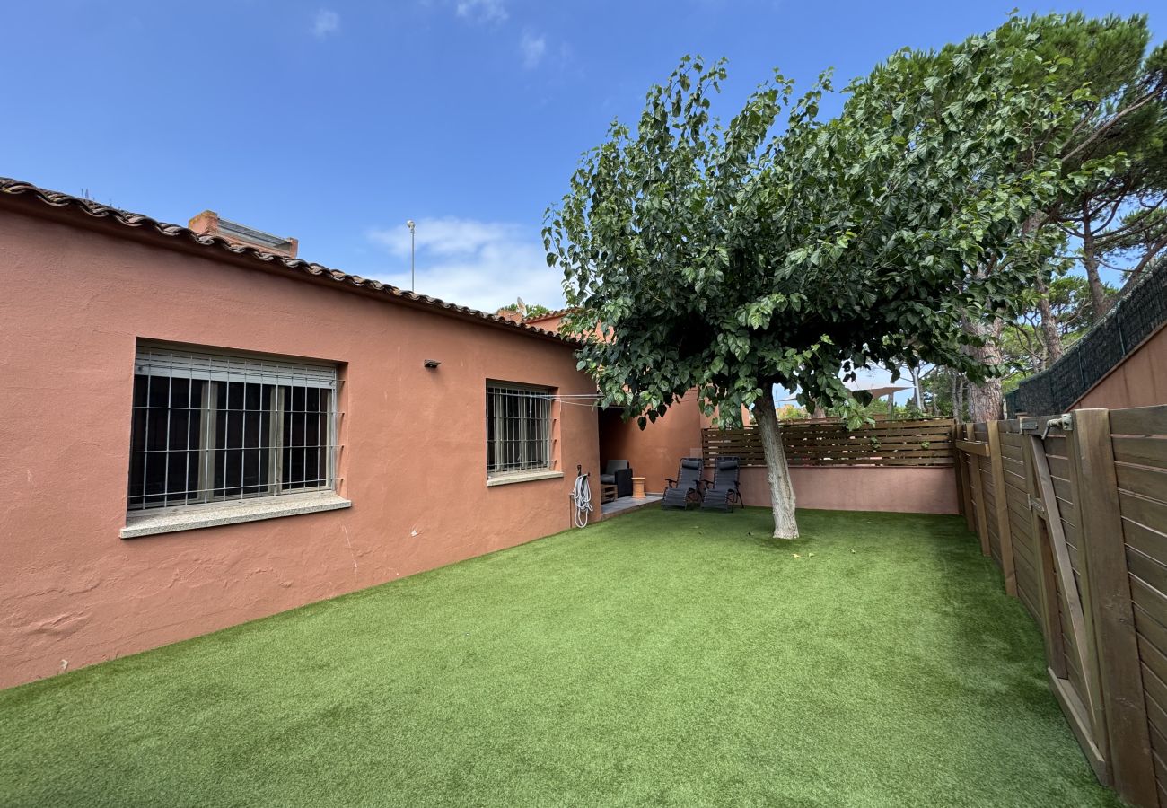 Bungalow in Torroella de Montgri - Gregal 4446 garden, pool and aircon
