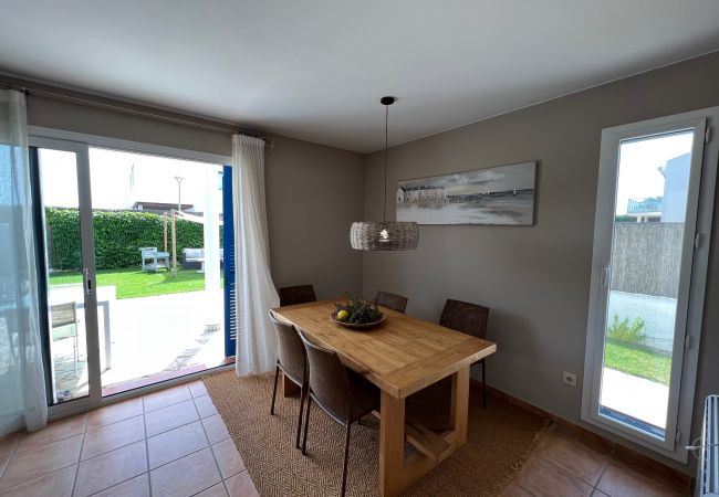 House in Torroella de Montgri - Les Dunes 4433 - 60m from the beach, pool and garden House in Torroella de Montgri - Les Dunes 4433 - 60m from the beach, pool and garden