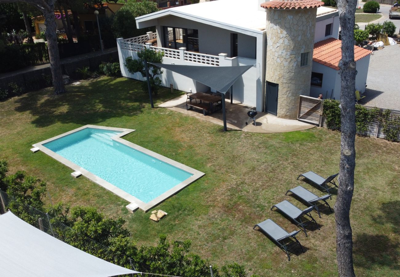 Villa in Torroella de Montgri - Casa Blum - A/C, private pool and garden