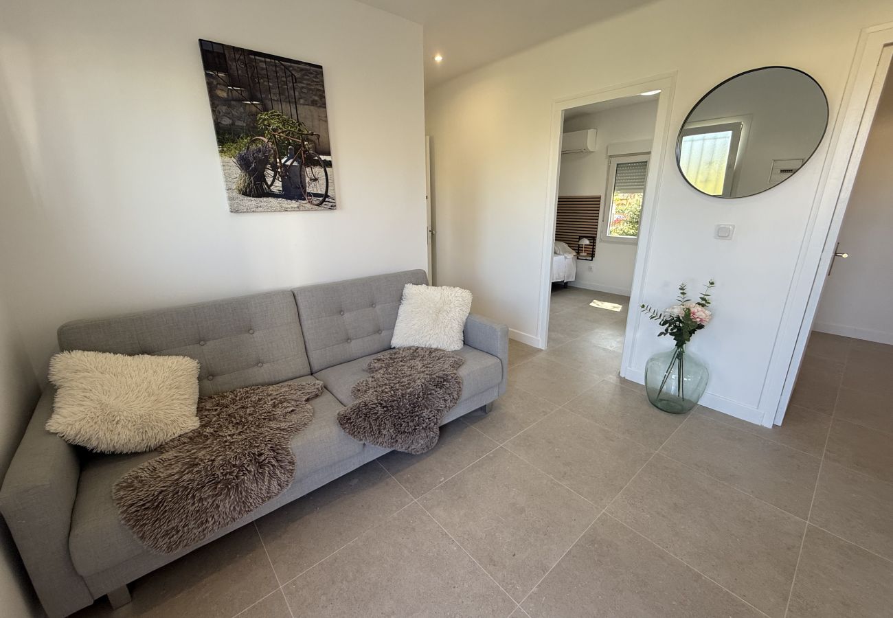 Villa in Torroella de Montgri - El Perdal renovated - private pool, A/C and large garden