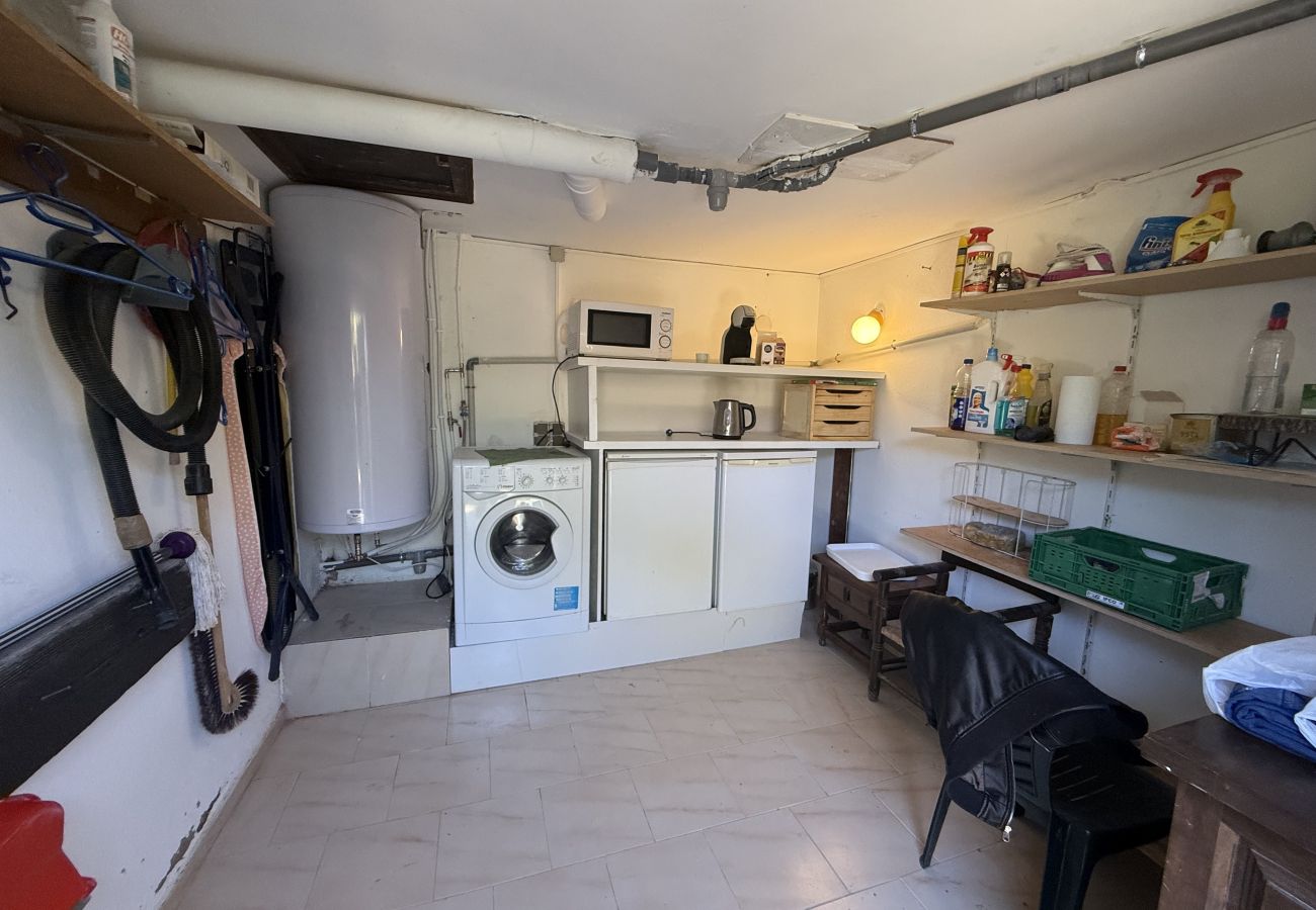 Villa in Torroella de Montgri - El Perdal renovated - private pool, A/C and large garden
