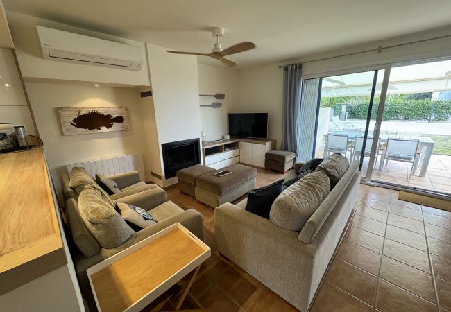 Terraced House in Torroella de Montgri - Les Dunes 107 - 60 m from the beach, aircon,  pool and garden Terraced House in Torroella de Montgri - Les Dunes 107 - 60 m from the beach, aircon,  pool and garden