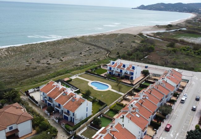 Terraced House in Torroella de Montgri - Les Dunes 107 - 60 m from the beach, aircon,  pool and garden Terraced House in Torroella de Montgri - Les Dunes 107 - 60 m from the beach, aircon,  pool and garden