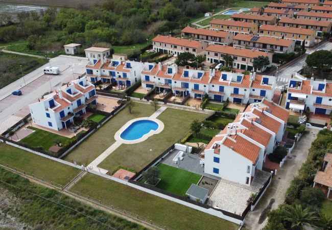 Terraced House in Torroella de Montgri - Les Dunes 107 - 60 m from the beach, aircon,  pool and garden Terraced House in Torroella de Montgri - Les Dunes 107 - 60 m from the beach, aircon,  pool and garden
