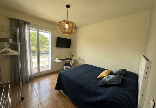 Terraced House in Torroella de Montgri - Les Dunes 107 - 60 m from the beach, aircon,  pool and garden Terraced House in Torroella de Montgri - Les Dunes 107 - 60 m from the beach, aircon,  pool and garden