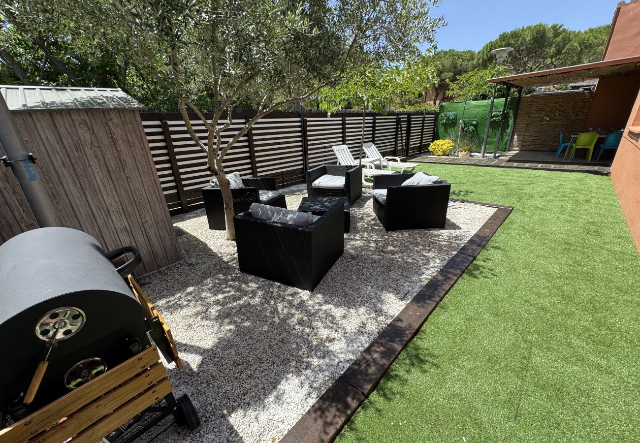 Bungalow in Torroella de Montgri - Gregal 134136 - A/C, pool and near the beach
