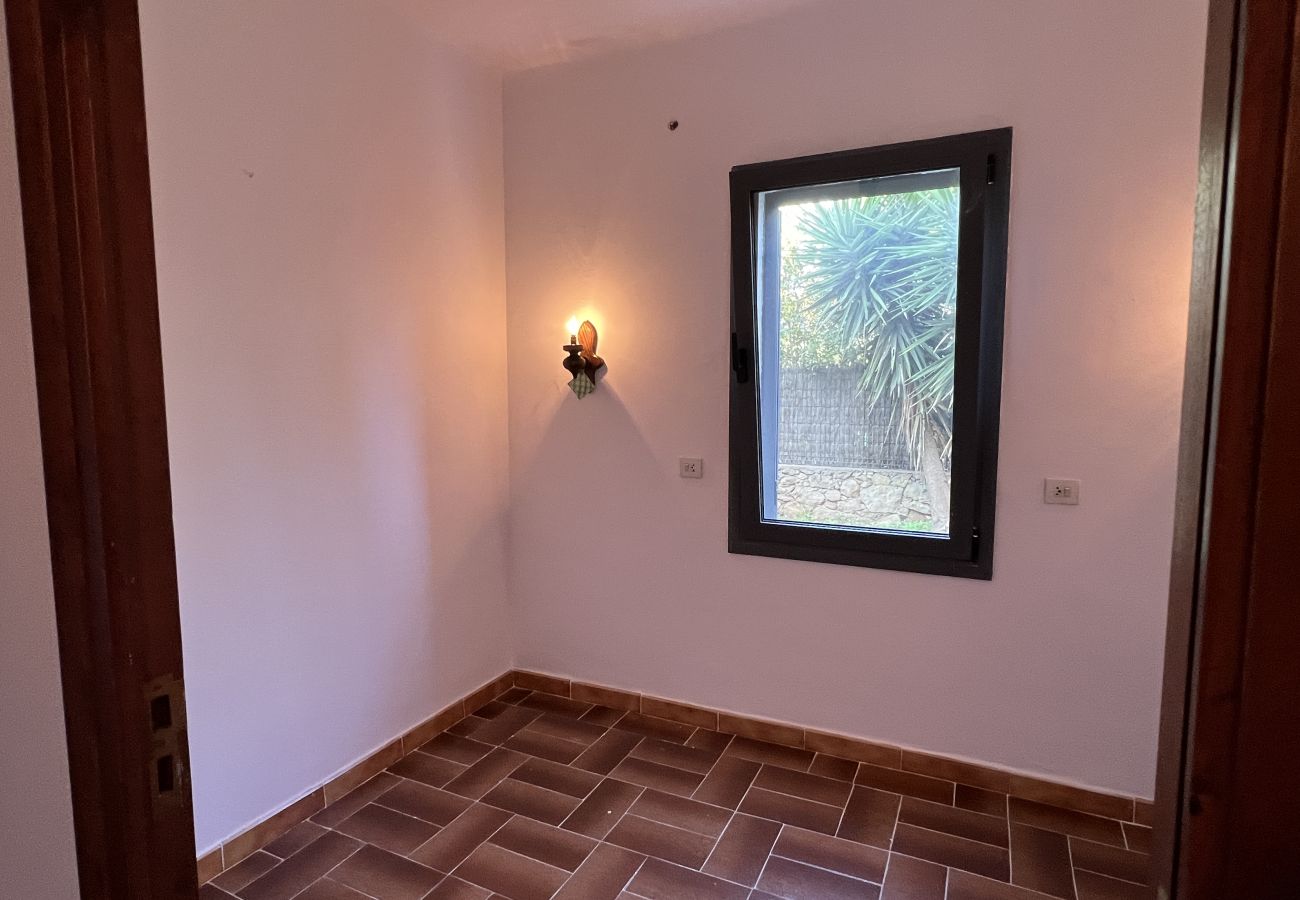 Apartment in Torroella de Montgri - Beachfront groundfloor apartmet