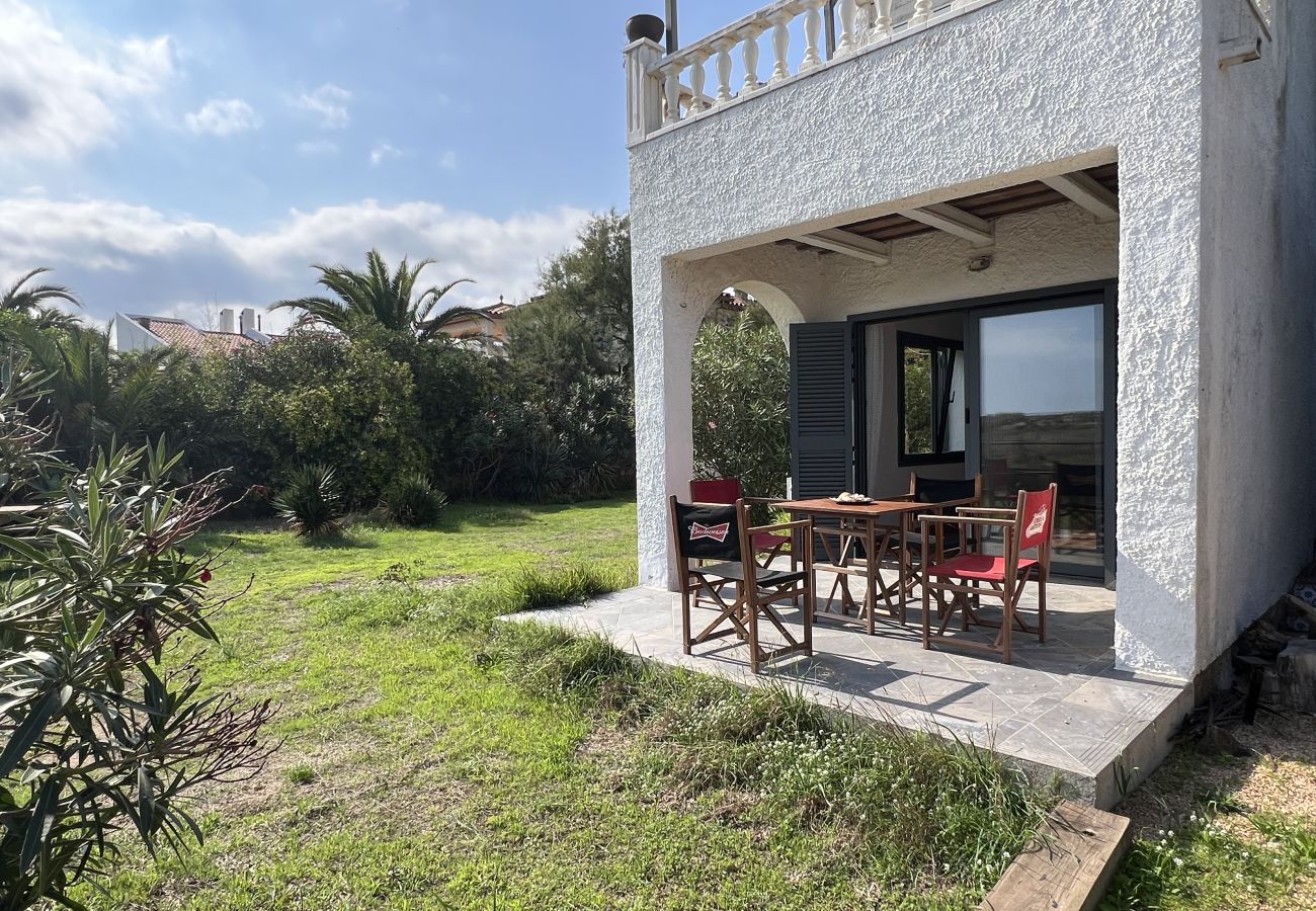 Apartment in Torroella de Montgri - Beachfront groundfloor apartmet